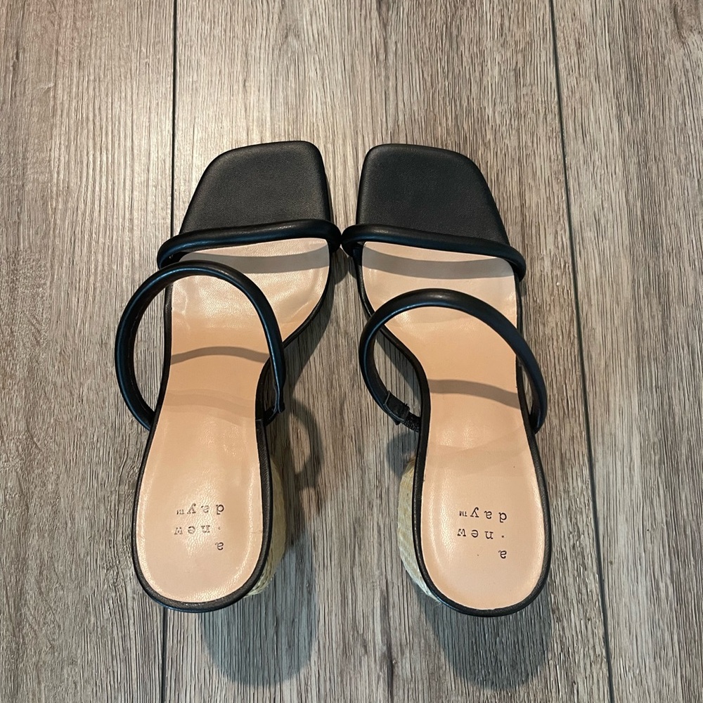 Black Strappy Women's Sandals